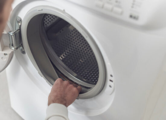 Come pulire la lavatrice? Ecco tutti i metodi più efficaci